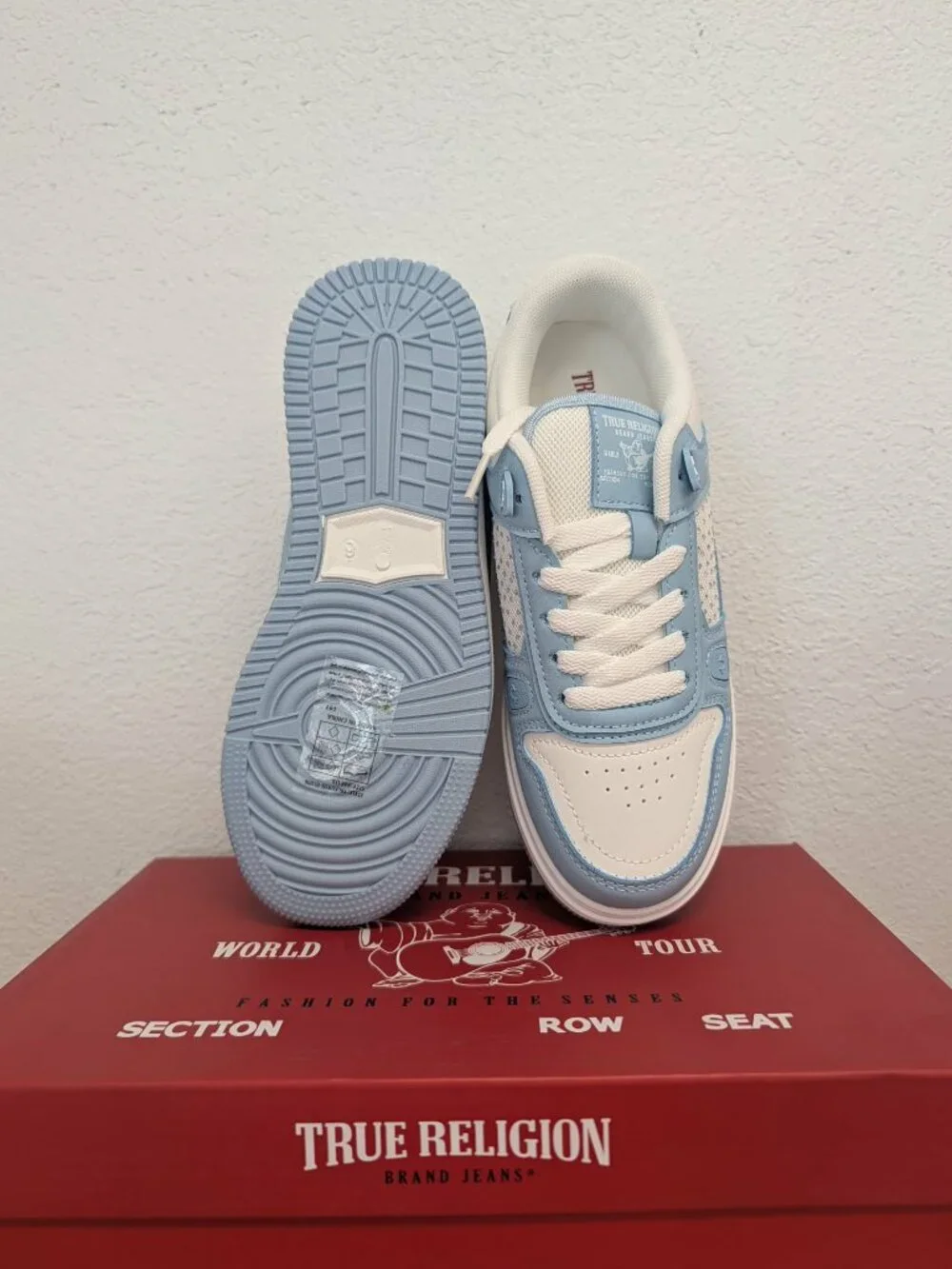 True Religion Lauryn Sneaker Size 6 Women O
